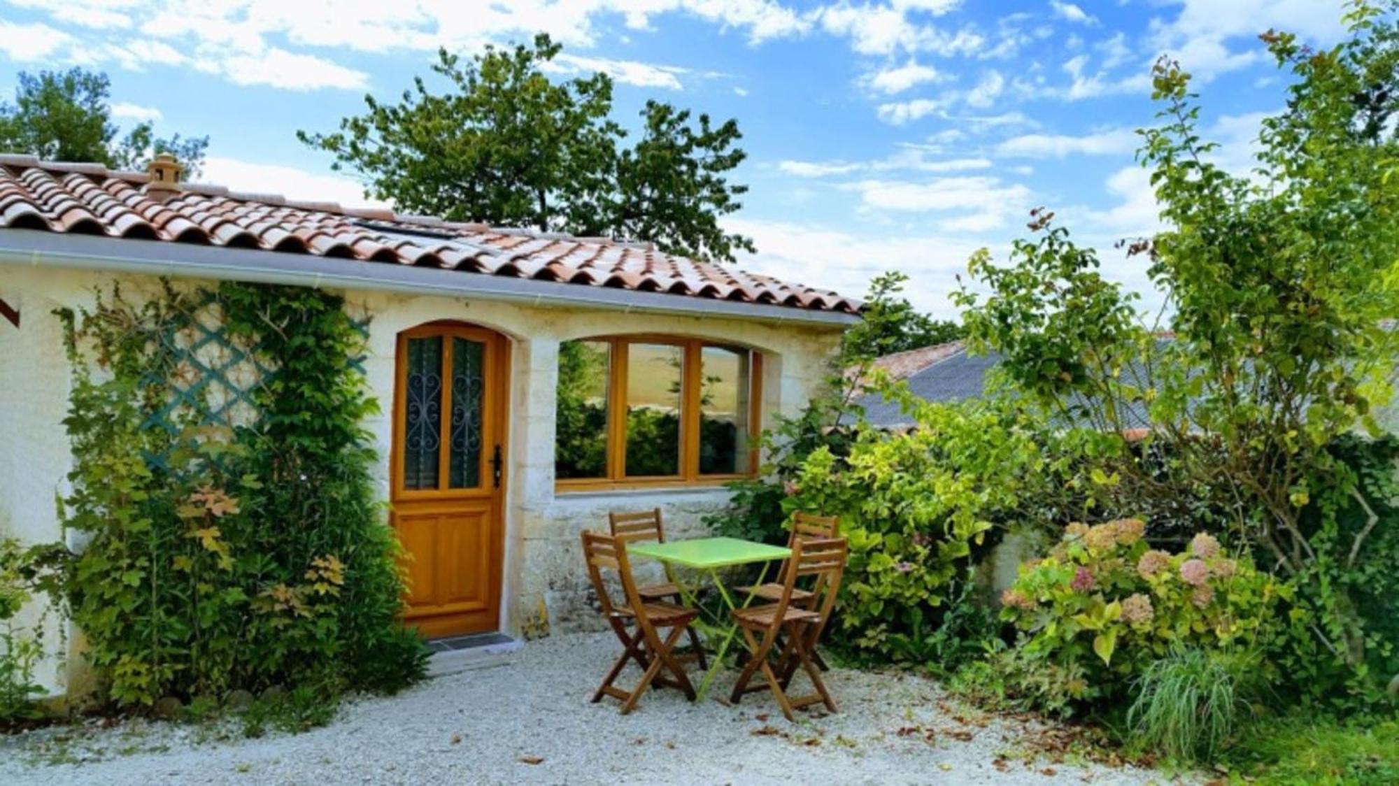 Villa Les Roses De Jonzac Mortiers Exterior foto
